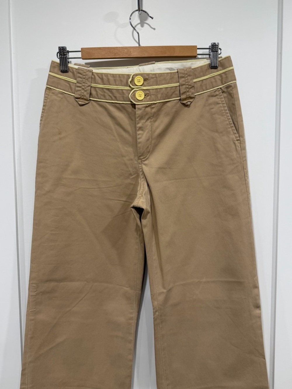 Y2K GAPstrtcWide-Leg Cino in Tan, Nautical Style with Contrasting Yellow Buttons - Picture 3 of 10
